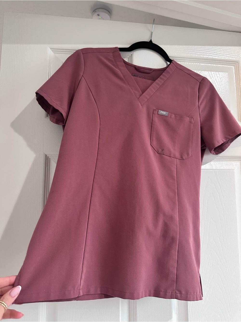 FIGS Mauve V-Neck Scrub Top